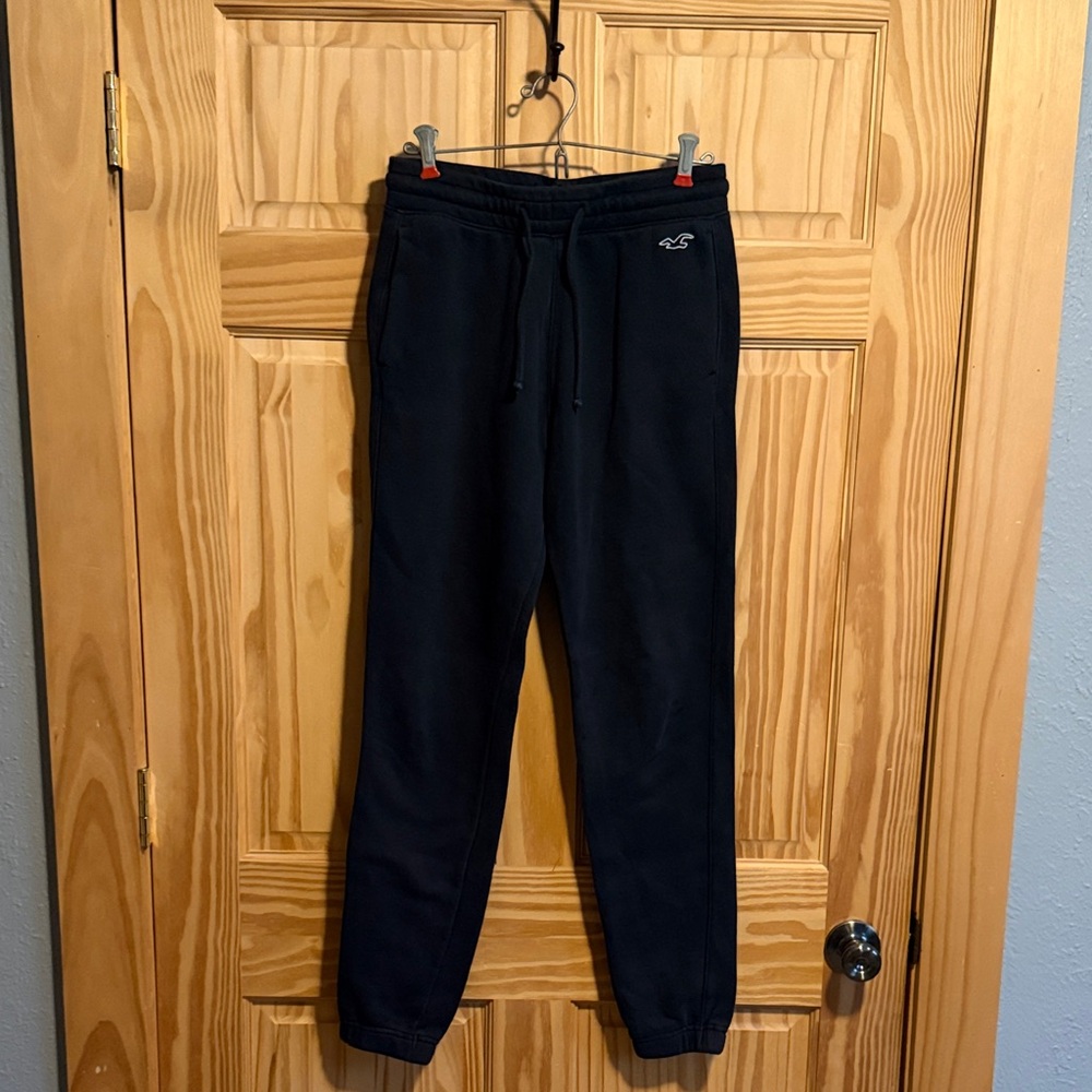 Hollister Men's Black Jogger Sweatpants
